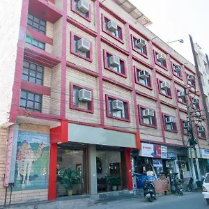 Hotel Gorbandh ***